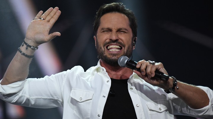 Бросает трубку: Александр Ревва оставил мать наедине с бедой