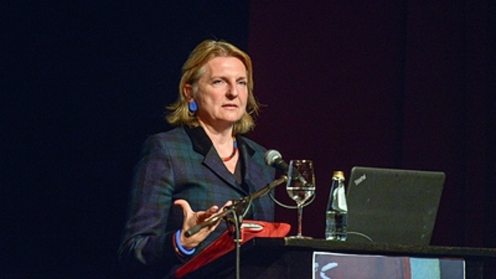 Бежавшую из Австрии из-за травли Кнайсль предложили назначить послом России в Вене