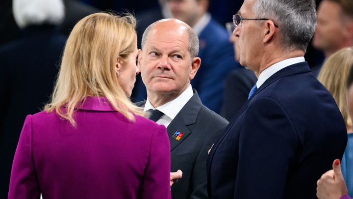 Слово НАТО: альянс стерпел оскорбления Киева и объявил врагами Россию с Китаем