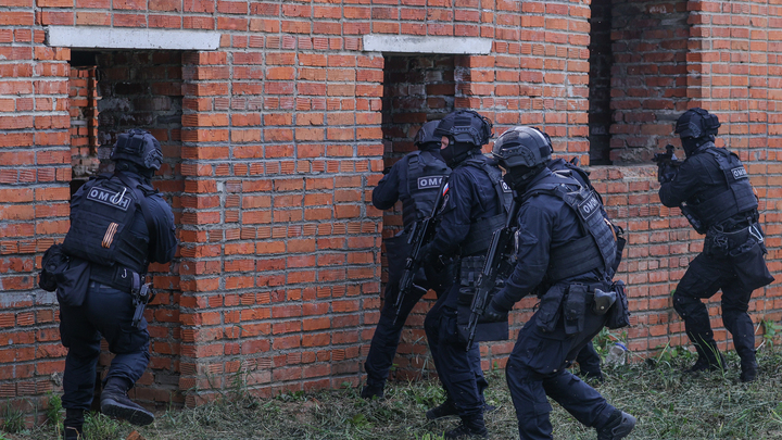 Хватит на одну небольшую войну: ФСБ накрыла оружейную мафию в России. Улов впечатляющий