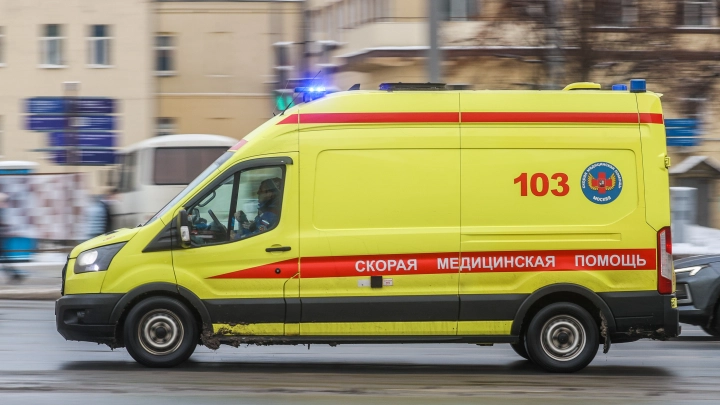 Москвичка выпила Шуманит вместо шампанского и 10 дней не шла к врачу