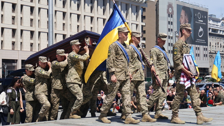 Историк Роберт: если бы Украина хотела мира с Россией, не усиливала бы мобилизацию