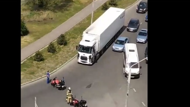 В Ростове-на-Дону брошенный на обочине грузовик едва не взлетел на воздух из-за утечки газа