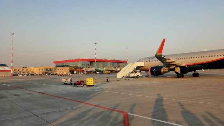 Boieng-737, летевший из Магнитогорска в Москву, приземлился со сломанным автопилотом