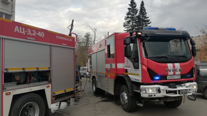 В Челябинской школе во время уроков случился пожар