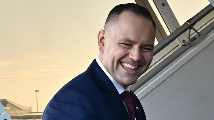 Это не табак: Польский президент закинулся неизвестным веществом на глазах у всех - разразилась буря