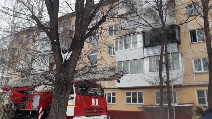 Пожарный из Златоуста в свой выходной спас нескольких человек. И не только из огня