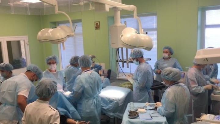 Врачи впервые прооперировали малыша в процессе рождения в Екатеринбурге