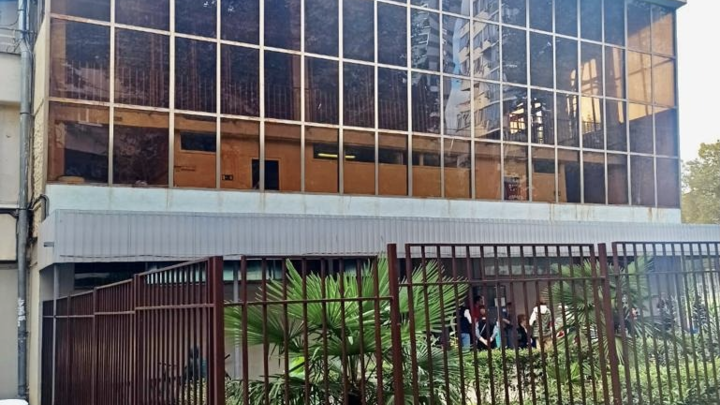 Власти Сочи опровергли информацию об обрушении потолка в детской спортшколе