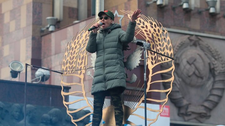 На Западе хотели отменить Чичерину, а на деле наказали пошедшую против России группу Би-2