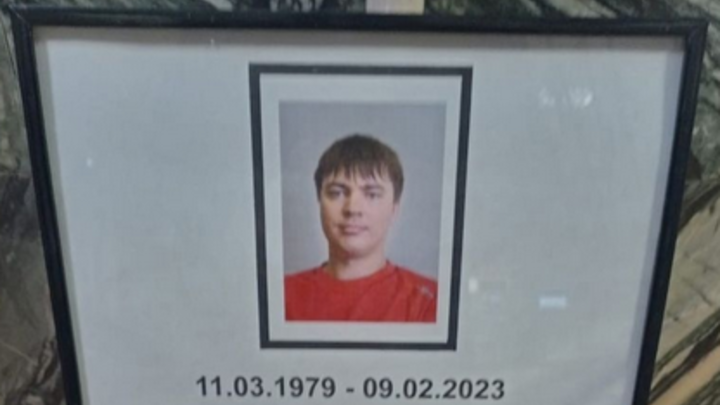 При взрыве газа в доме в Новосибирске погиб поэт и работник метрополитена Александр Дурасов
