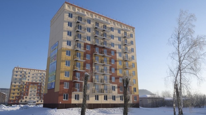 17 семей из Междуреченска получили ключи от новеньких квартир