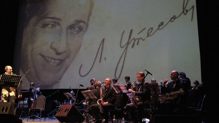 Парадокс сериала Ликвидация: вроде бы в нём песня и фильм неправильные, но ошибок нет