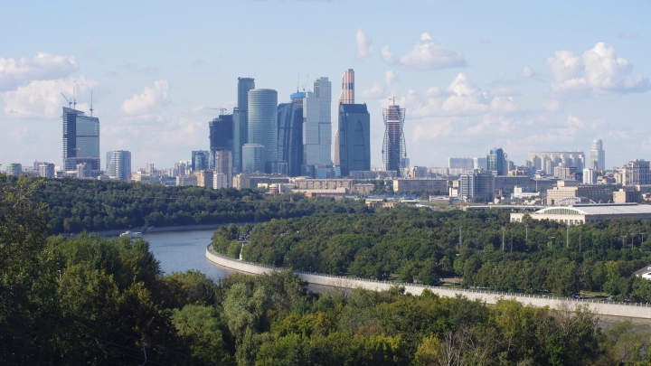 Новый рекорд температуры в Москве: 23 апреля будет стоять жара до 27 градусов