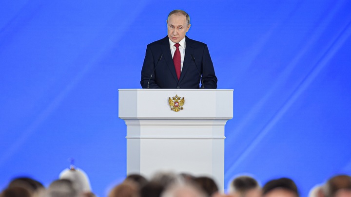 Это контрреволюция и отказ от наследия 90-х: Тюренков о сути послания Путина Федеральному Собранию