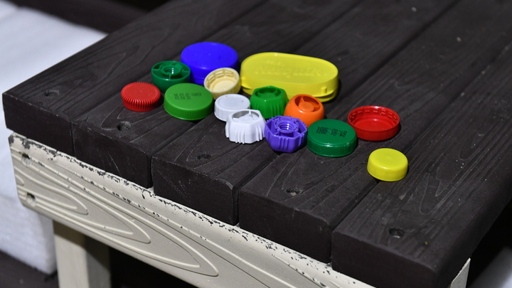 Учёные обнаружили в Атлантическом океане целые пластиковые скалы