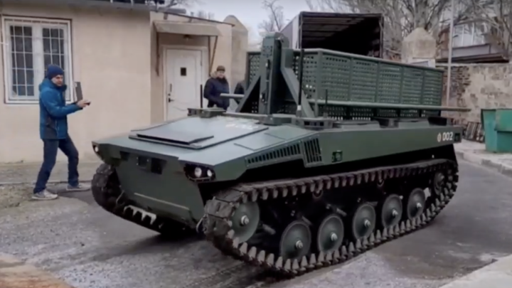 Четыре челябинских боевых робота Маркер прибыли на Донбасс для борьбы с танками противника