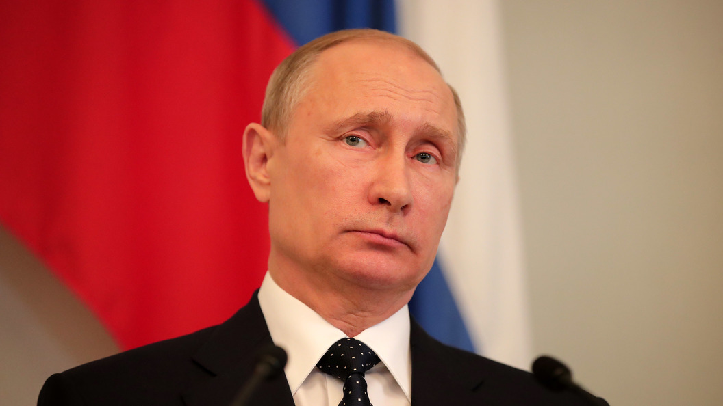 Путин подписал указы о помиловании двух осужденных за госизмену Путин подписал указы о помиловании двух осужденных за госизмену