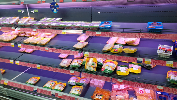 В пермских магазинах обнаружили курицу из непонятного сырья