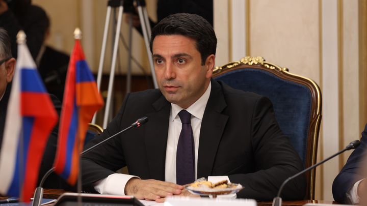 Армянский Арестович поставил точку с запятой в вопросе разворота от России на Запад