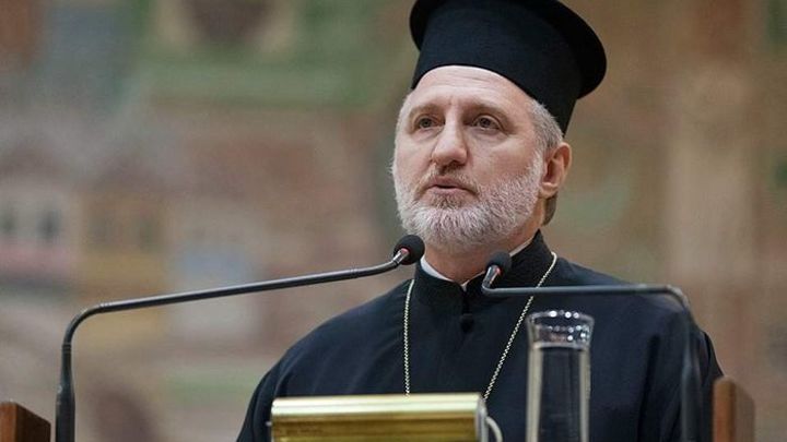 Грех как он есть: Американский архиепископ крестил детей семьи гомосексуалистов