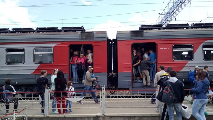 В день авиашоу из Новосибирска до станции Мочище запустят дополнительные электрички