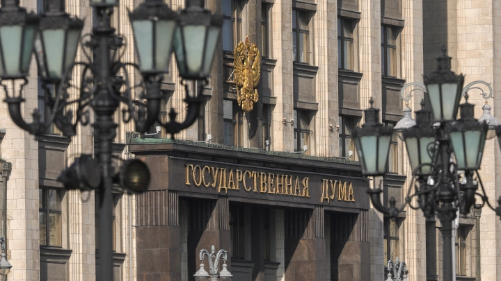 Россия закроет год без дефицита бюджета. Проблему решили радикально: Порезали всё что можно и нельзя