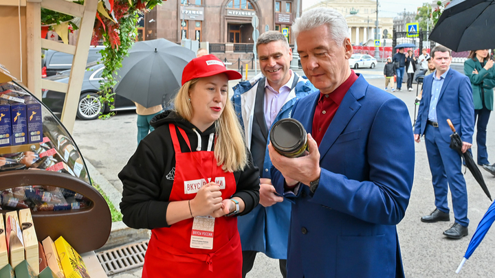 За неделю фестиваль Вкусы России посетили 1,2 миллиона человек - Собянин