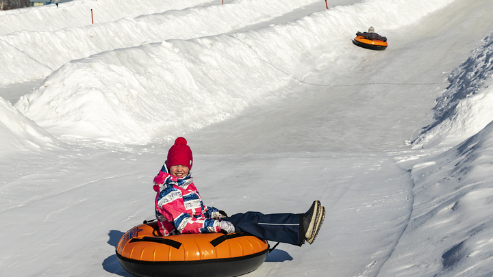 Врач рассказал, как спасти детей от травм зимой: В позе эмбриона