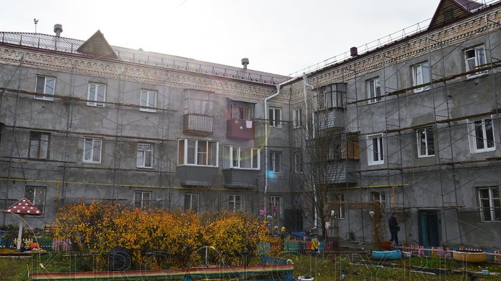 В Кургане затянулся ремонт фасадов домов на магистральных улицах