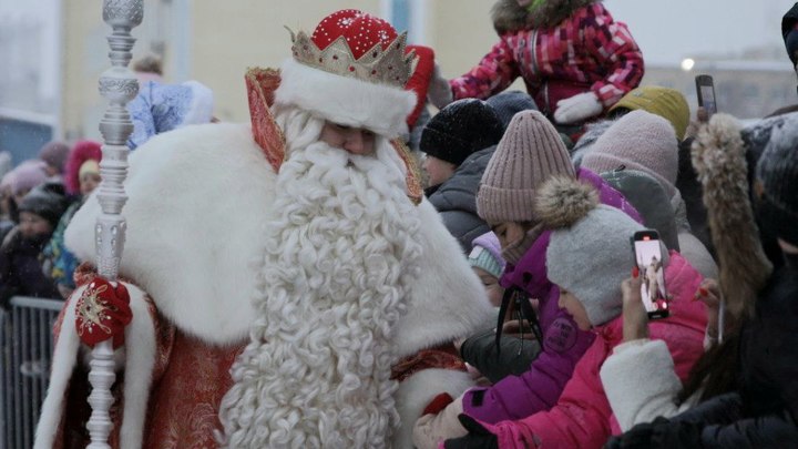 Поезд Деда Мороза сделал остановку в городе Кемерово