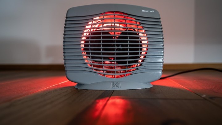 Нищета или холод? Британцы идут на крайние меры из-за роста цен