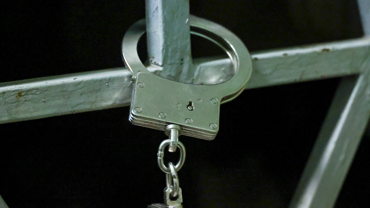 Жителя Новосибирска задержали по обвинению в экстремизме сразу после освобождения из тюрьмы
