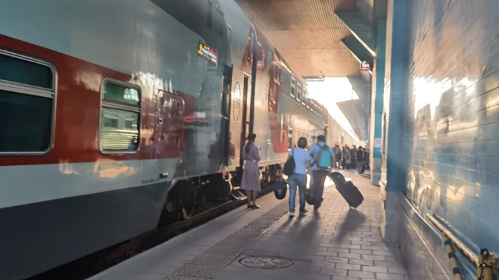 Эксперты: Как успеть купить дешевые билеты на поезд на лето 2026