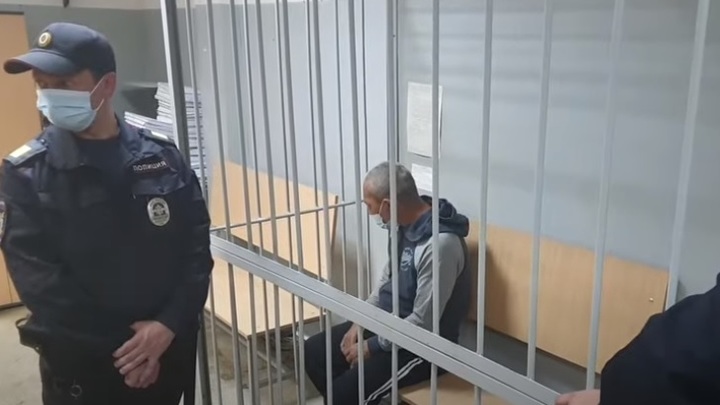 Уже стрелял в людей, но так и не сел: кто такой Сергей Болков, устроивший стрельбу в Екатеринбурге
