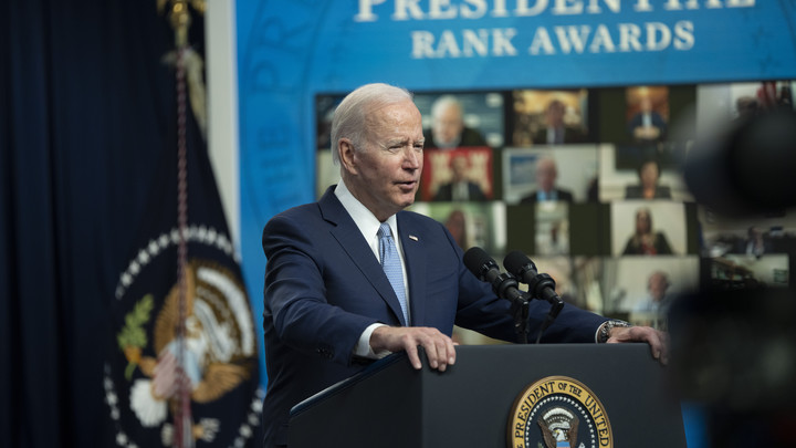 Идиотическое заявление Байдена высмеял эксперт: На стороне России сражаются марсиане