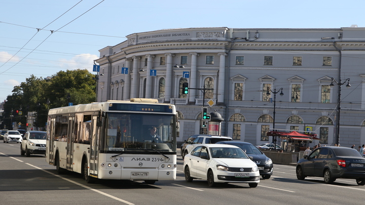 Какая будет осень 2022 в Санкт-Петербурге: температурных рекордов не будет, а тепло вернется