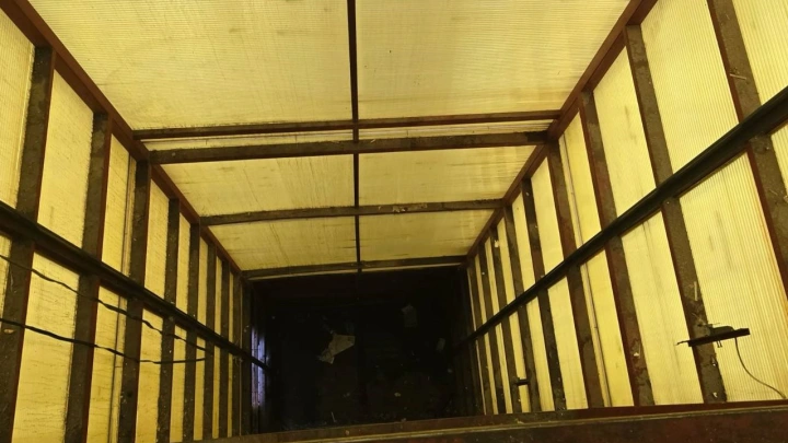 Рабочий сорвался в лифтовую шахту с четвёртого этажа в Москве