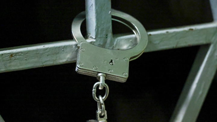 В Екатеринбурге высокопоставленный полицейский может получить 10 лет за взятку от наркодилера