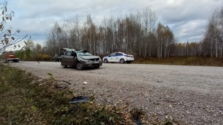 В Новосибирской области 45-летняя пассажирка погибла в опрокинувшейся машине