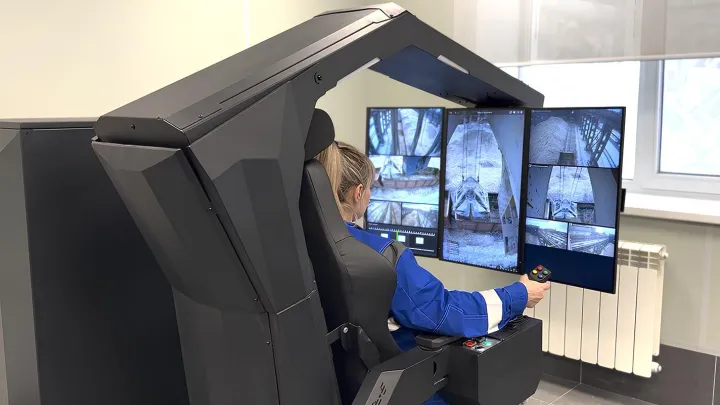 Московская компания начала внедрять беспилотное управление кранами в металлургии