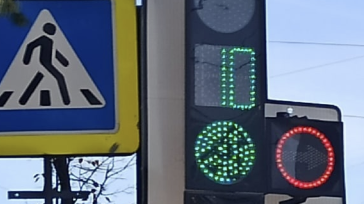 В Челябинске 29 ноября отключат два светофора на проспекте Ленина