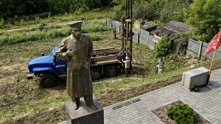 На Бору начались геодезические исследования для Сталин-центра