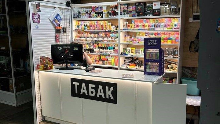 В метро Новосибирска закрыли 46 киосков с табаком и вейпами