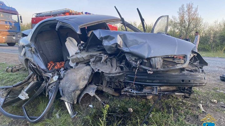 Трое попали в больницу после столкновения Chevrolet и Hyundai в Самарской области