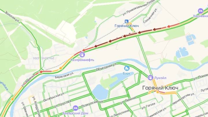 Море, лето, пробки: 10-балльные заторы образовались на трассе М-4 Дон в Краснодарском крае