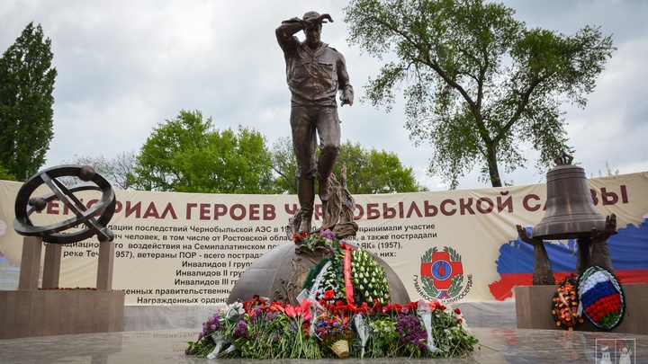 В храмах Ростова-на-Дону проходят панихиды по ликвидаторам аварии на Чернобыльской АЭС