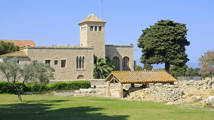 Три квартиры в Испании и хутор в Финляндии: Кому в Госдуме жить хорошо - Иваткина