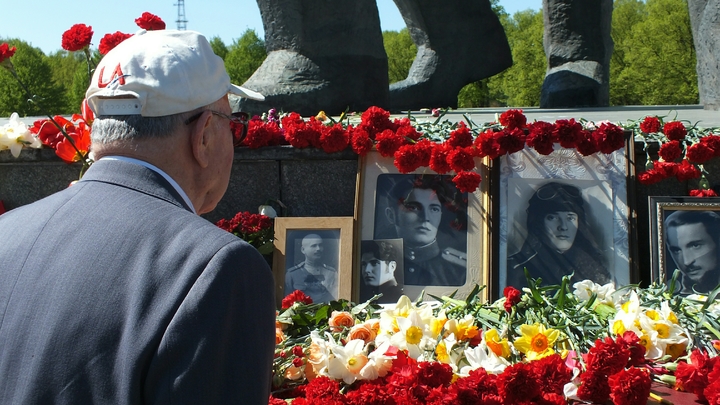Латвия готова перекрасить 9 Мая в день траура. Ради Украины