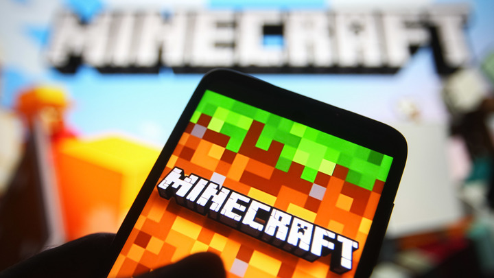 Подросток из Ростова построил копию здания правительства в Minecraft